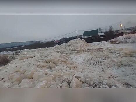 Берег укрепили в месте подтопления в Песчанке