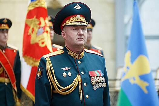 Экс-главком Сухопутных войск захотел удалить данные о судимости из сети и потерял деньги