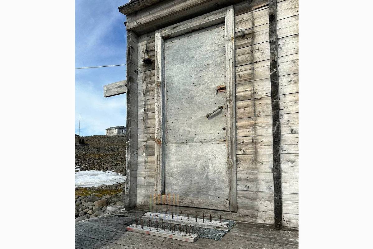 В России открылся самый жуткий пункт выдачи заказов