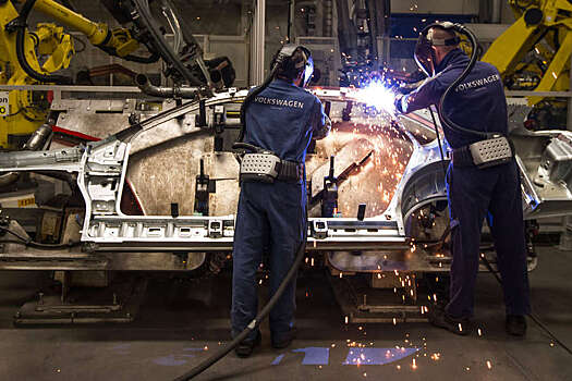 «Мера крайняя, но ударов в спину не потерпим». Как будут национализировать имущество Запада