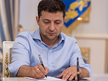 Зеленский подписал закон об импичменте президента