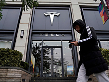 Фанаты Илона Маска скупили акции Tesla на миллиарды долларов