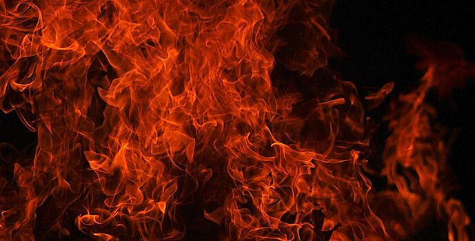 Молодой мужчина погиб при пожаре в Семикаракорском районе