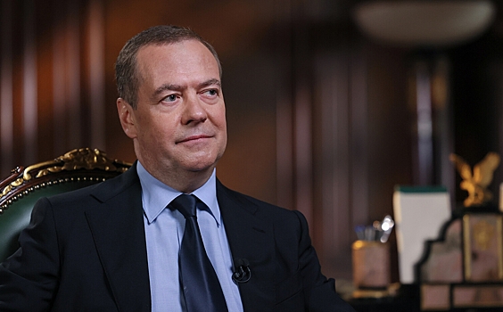 Медведев: желание менять Россию не меняется