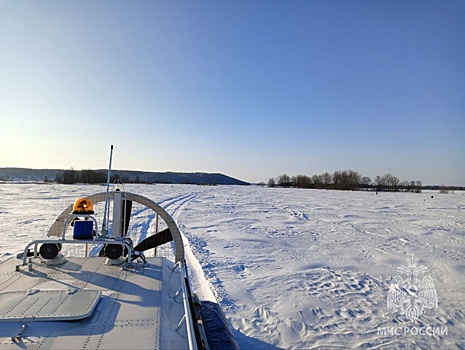 Рыбаки застряли в акватории Волги в Нижегородской области из-за метели