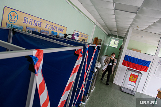 Екатеринбург по-прежнему проваливает явку на голосование. Власти надеются на финальный день