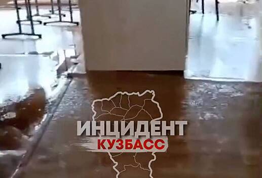 В российской школе произошел потоп из фекалий