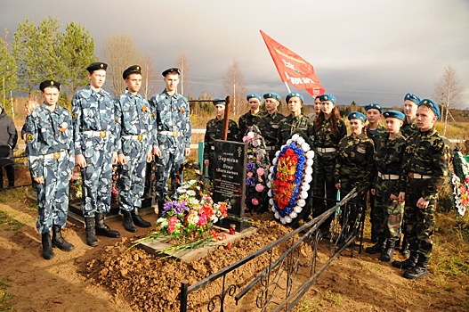 Вернулся домой: погибшего под Волгоградом бойца похоронили в селе Вологодской области