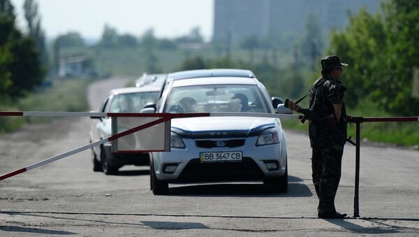 Проезд грузовиков через КПП «Гуково» между ЛНР и Ростовской областью закрыт из-за ремонта