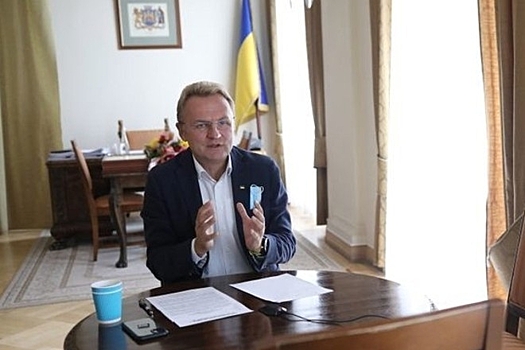 Мэра Львова не допустили до голосования из-за паспорта