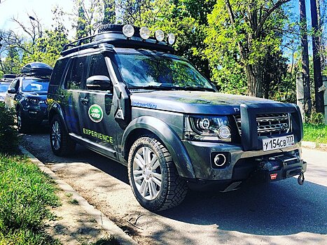 Украинцы возмутились экспедицией Land Rover в Крым