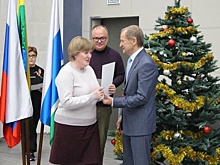 Организаторам выборов свердловского губернатора вручили грамоты и подарки