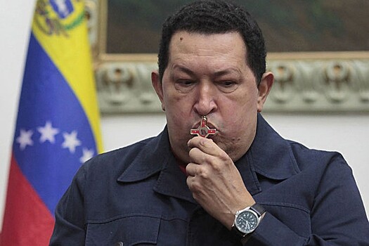 В Венесуэле повредили подаренную Россией статую Чавеса