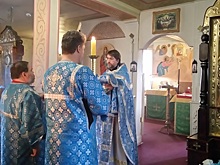 В храме святых праведных Симеона богоприимца и Анны пророчицы прошла божественная литургия