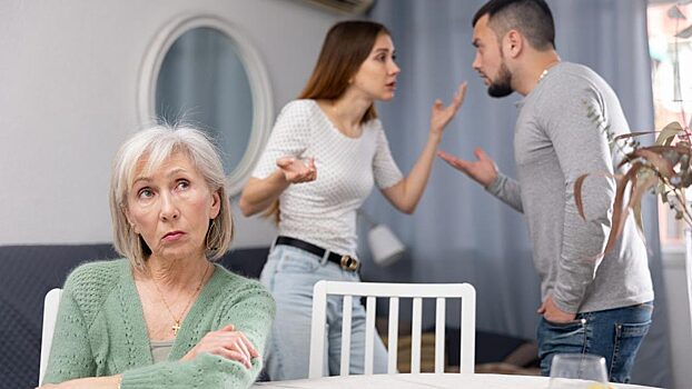 Психолог рассказала, как зависимость партнера от родителей рушит отношения