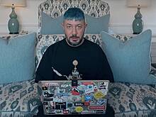 Артемий Лебедев оценил слова Пугачевой об уехавших из России комиках