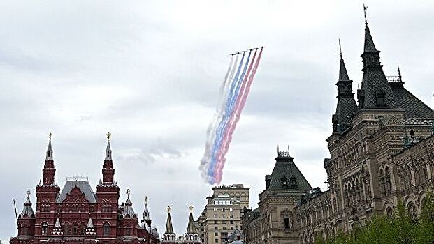 На параде Победы в Москве авиация пролетит 16 группами