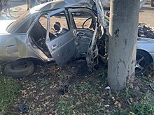 Трое в больнице: в Самаре водитель без прав влетел в столб