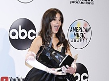Победители American Music Awards 2018: триумф Тейлор Свифт, счастливый прорыв Камиллы Кабелло и конфетные наряды Post Malone