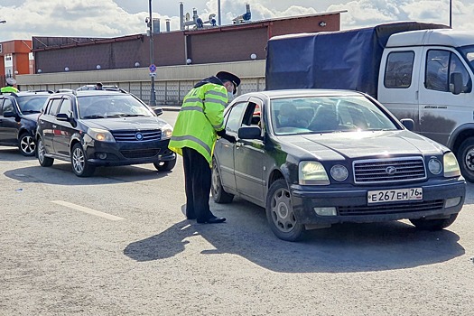 Тысячам московских водителей отменили штрафы за езду без пропуска
