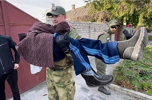 Челябинцы под обстрелами помогают жителям Херсона в эвакуации