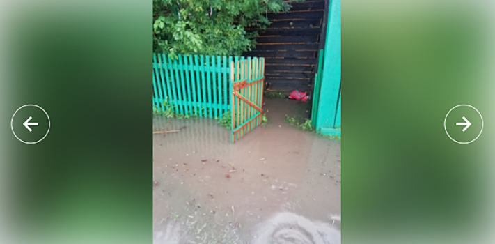 В райцентре Баяндай в Иркутской области откачали воду из домов, подтопленных из-за ливня