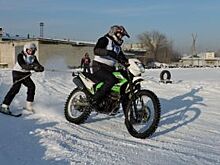 «Рождественская гонка» собрала мотолыжников из Барнаула и соседнего региона