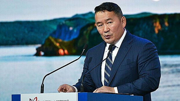 Президент Монголии подарил Китаю 30 тысяч баранов