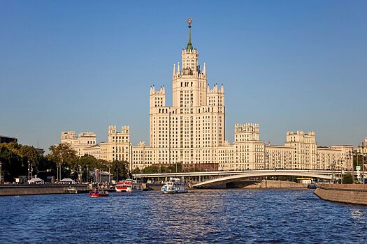 Трансляция: mos.ru покажет лекцию «Семь сталинских высоток — архитектурное наследие и символы эпохи»