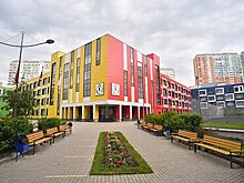 В Москве реконструируют все школьные дворы