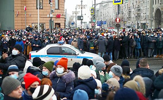 В. Алкснис: Госпереворот в России? Не исключаю