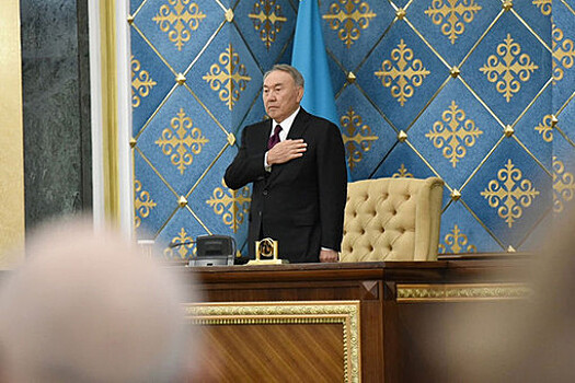 Назарбаев рассказал, как его отговаривали уходить с поста президента