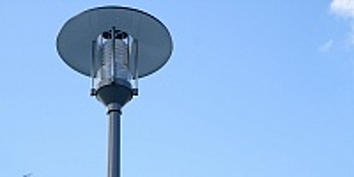 На спортплощадке у корпуса 1815 заменили лампы уличного освещения