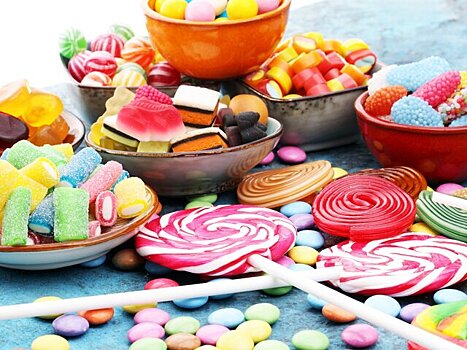 Эндокринолог Павлова рассказала, что сладости и специи усиливают запах пота