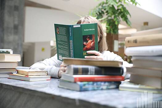 Юрий Слюсарь поздравил победителей областного конкурса &laquo;Библиотекарь года&raquo;