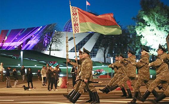 Парад Победы батьки Лукашенко: Белоруссия, как в 1941-м, примет удар на себя