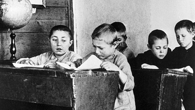 Гладко все выглядело только на бумаге: когда на самом деле образование в СССР стало бесплатным