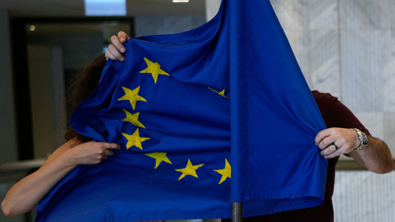 Лидеры ЕС вспоминают малоизвестный договор о взаимопомощи на фоне нападок Вашингтона на НАТО