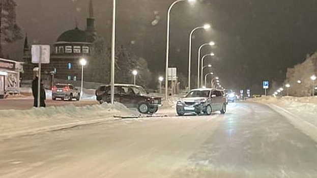 В ГИБДД сообщили подробности вечерней аварии в Ноябрьске. ВИДЕО