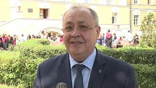 «Большая Азия» поздравляет Большого Человека!