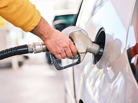Цены на бензин в России снизились