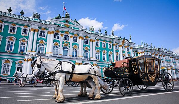 Петербург ожидает принять до 7 млн туристов до конца года