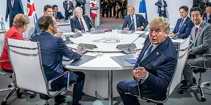 Болсонару против Макрона и фотосессия поцелуев: как прошел саммит G7