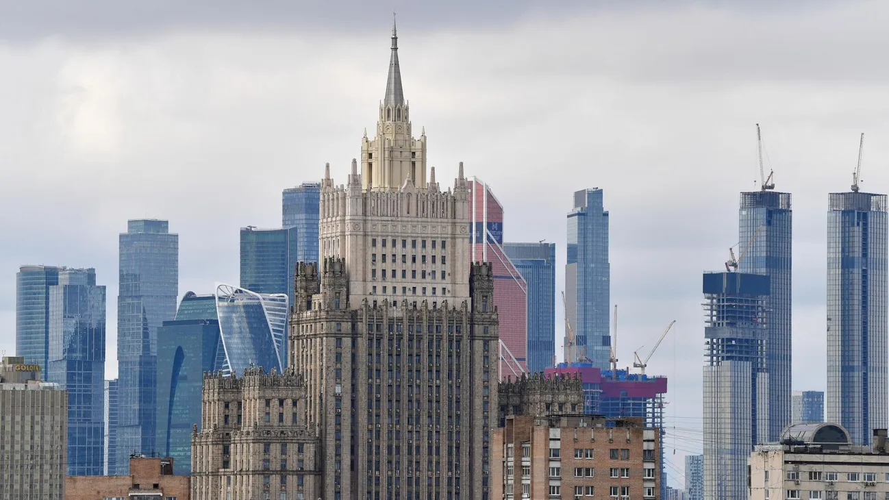 МИД России обвинил Запад в грабежах на морских путях