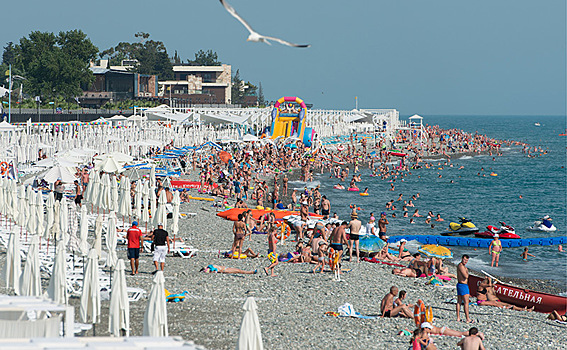 Курортный сбор введут за загаженные пляжи Черного моря
