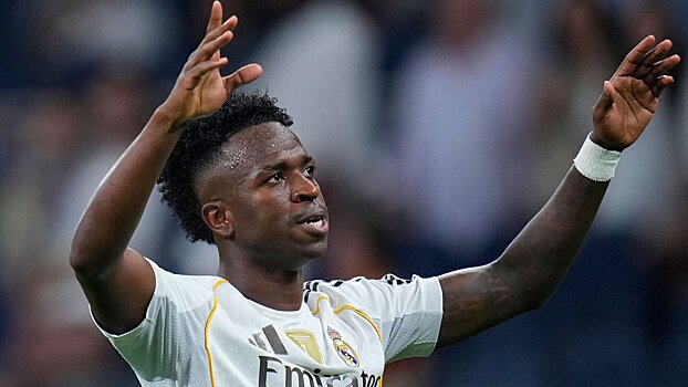 Экс-судья Бурруль об удалении у «Вильярреала» в матче с «Реалом»: «Скорее спровоцировано Винисиусом, который сам упал. Там не было явной перспективной атаки»