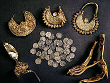 Голландец нашел с помощью металлоискателя 1000-летний клад