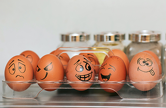 «Икра куриная»: рунет заполонили мемы о яйцах