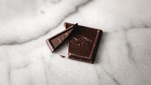 Кондитер развеяла миф о белом налете на шоколаде
