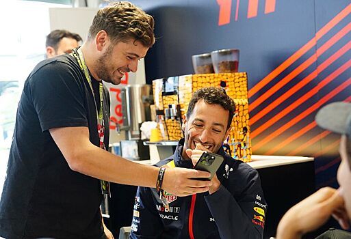 «Какой идиот придумал эту трансляцию?» Дебют Риккардо на ТВ обернулся провалом